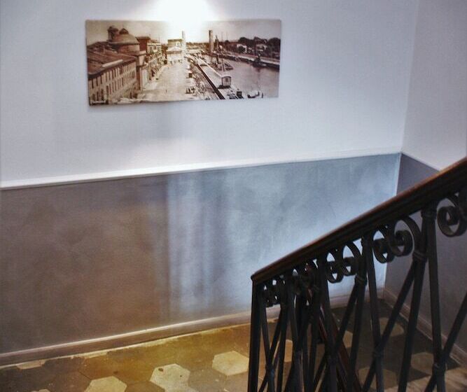 مسافرخانه Domus Valadier B&b Guesthouse