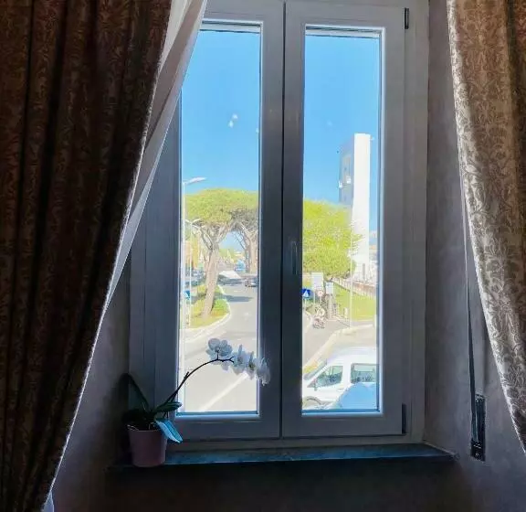 مسافرخانه Domus Valadier B&b Guesthouse