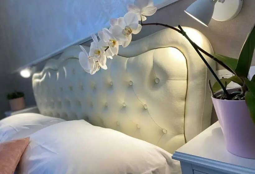 مسافرخانه Domus Valadier B&b Guesthouse