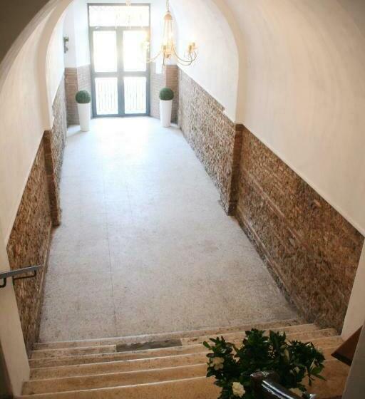 مسافرخانه Domus Valadier B&b Guesthouse