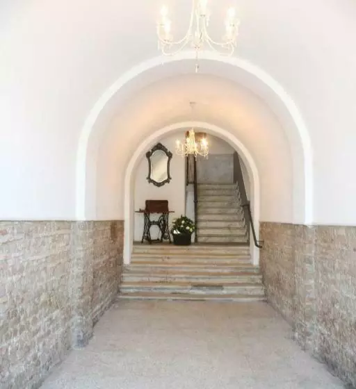 مسافرخانه Domus Valadier B&b Guesthouse