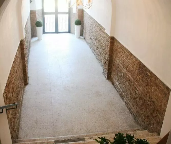 مسافرخانه Domus Valadier B&b Guesthouse