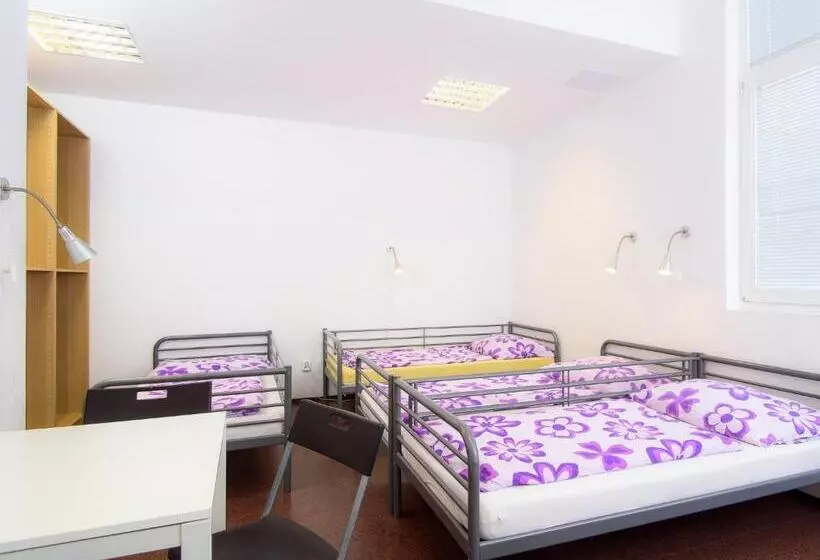Hostel Bohemia