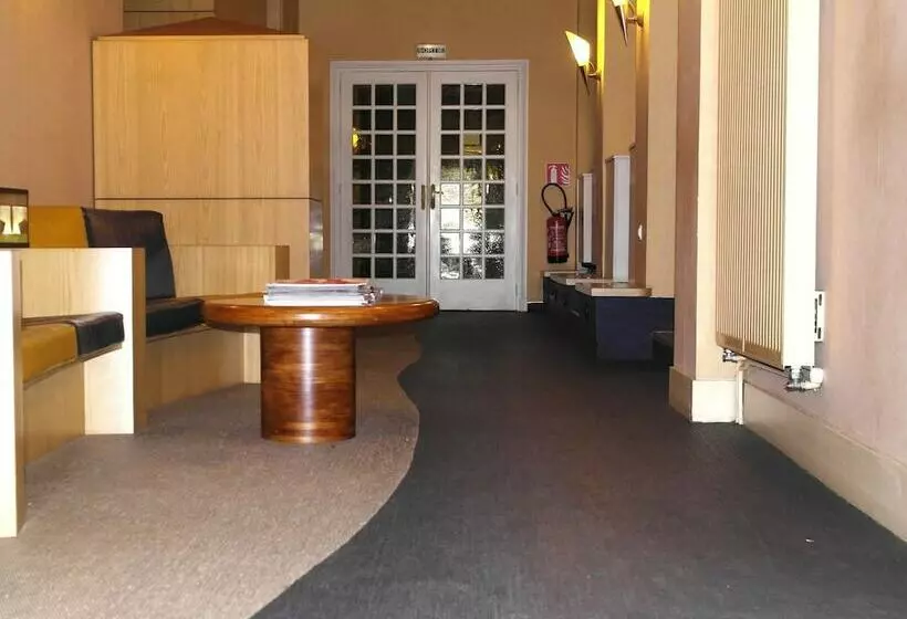 Hotelli Hôtel Restaurant Des Lys