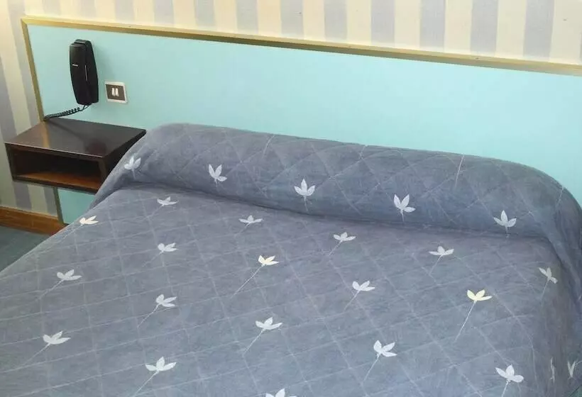 Hotelli Hôtel Restaurant Des Lys