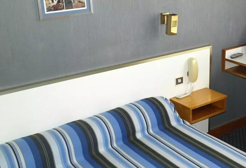 Hotelli Hôtel Restaurant Des Lys