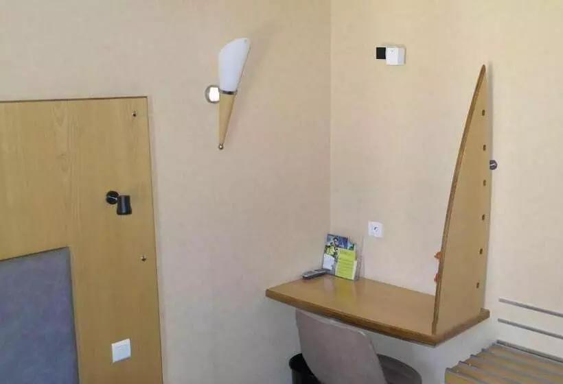 Hotelli Hôtel Restaurant Des Lys