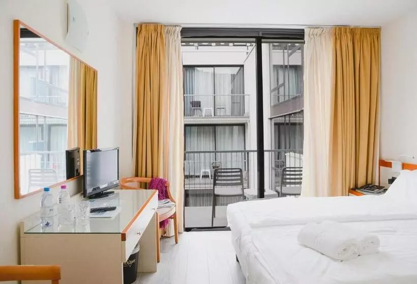 ホテル Holiday Sport & Relax