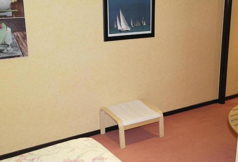 فندق Hôtel Restaurant Des Lys