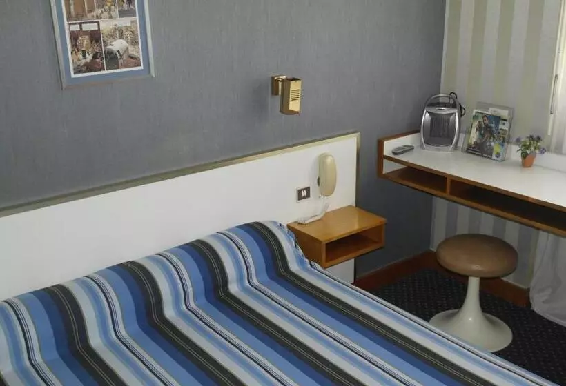 Hotelli Hôtel Restaurant Des Lys