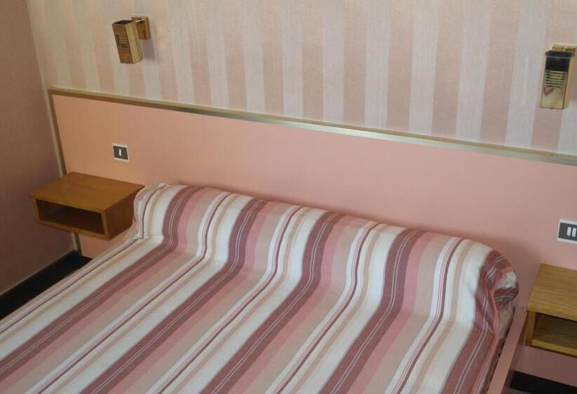 فندق Hôtel Restaurant Des Lys