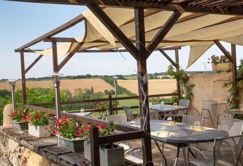 Logis Hotels   Le Relais Des Deux Vallées   Hôtel Et Restaurant