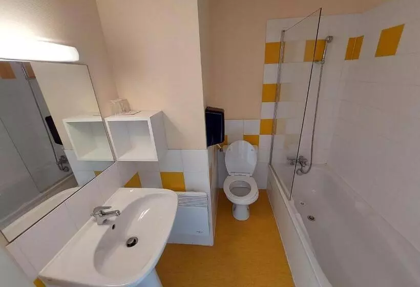 Logis Hotels   Le Relais Des Deux Vallées   Hôtel Et Restaurant