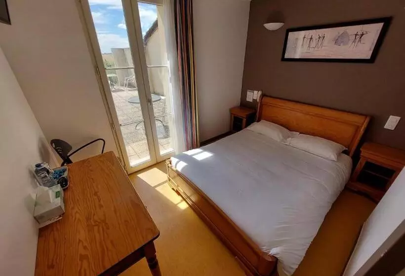 Logis Hotels   Le Relais Des Deux Vallées   Hôtel Et Restaurant