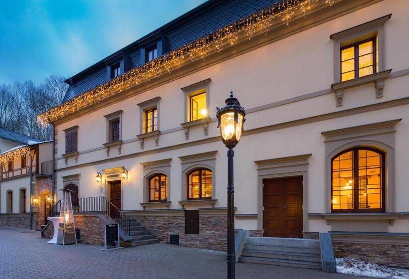 בית מלון כפרי Malé Versailles