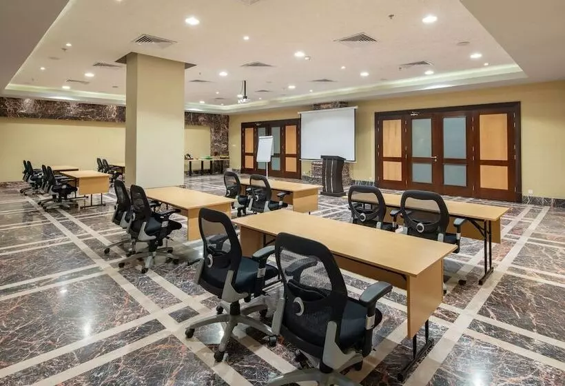 ホテル Park Inn By Radisson Makkah Al Naseem