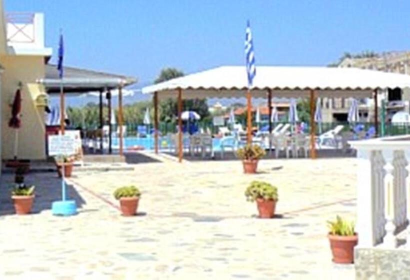 هتل Plubis Studios