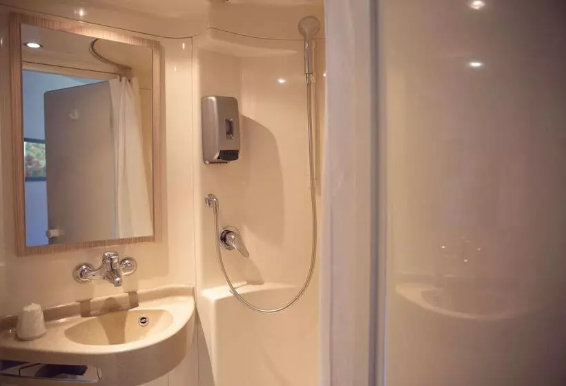 ホテル Premiere Classe Roissy  Aeroport Charles De Gaulle