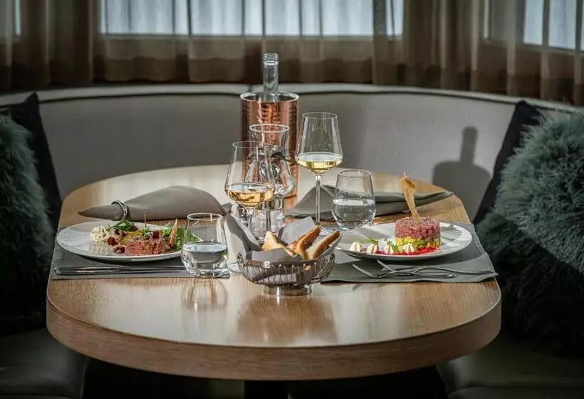 ホテル Restaurant La Siala