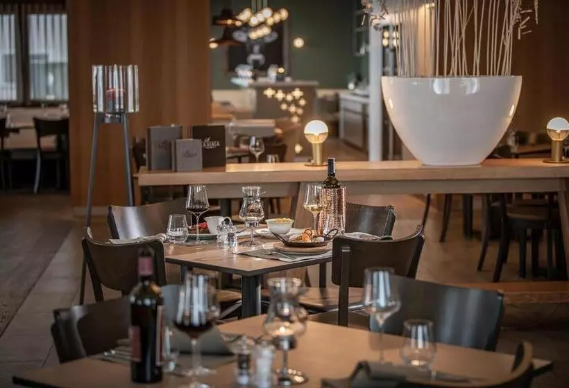 ホテル Restaurant La Siala