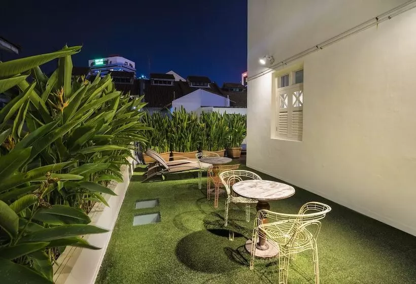 The Daulat By Hotel Calmo