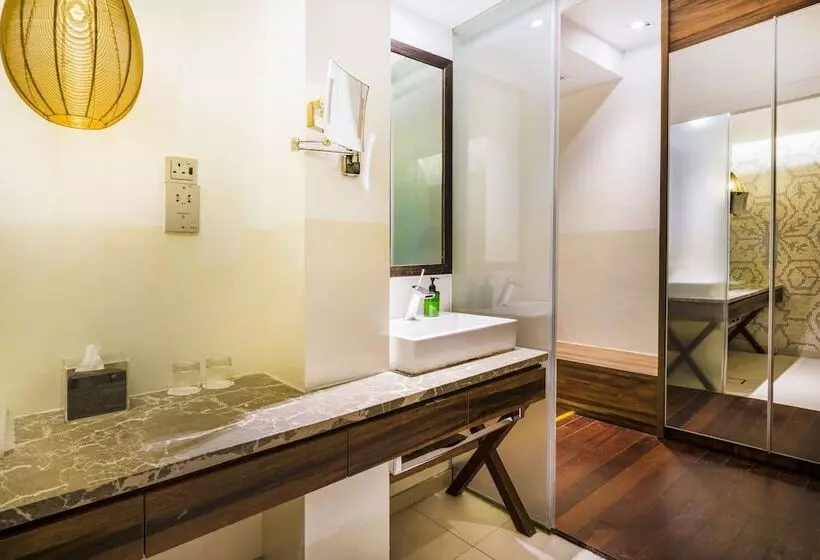 The Daulat By Hotel Calmo