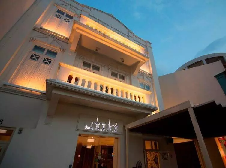 The Daulat By Hotel Calmo