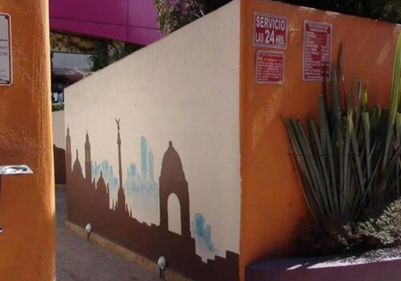 ホテル & Villas 7