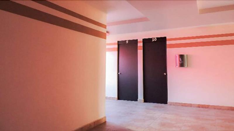 ホテル & Villas 7