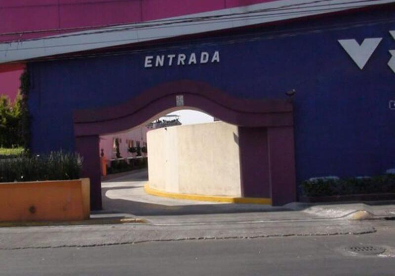 ホテル & Villas 7