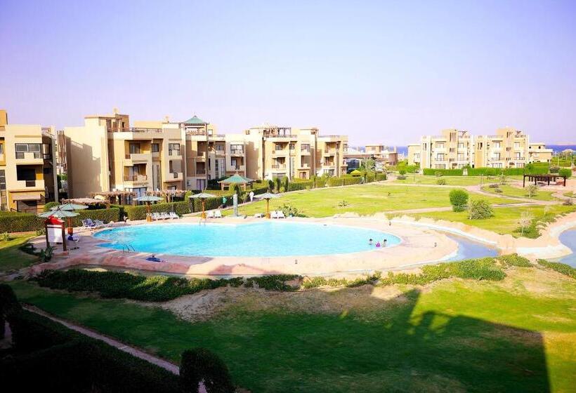 استراحتگاه Bluebayasia Elsokhna Families Only