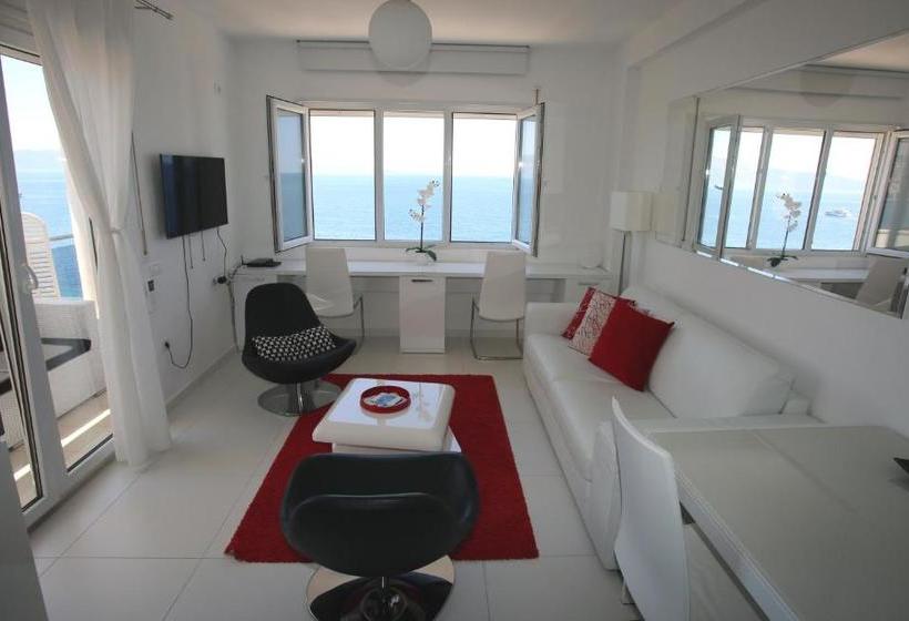 White Residence Luxury Apartments