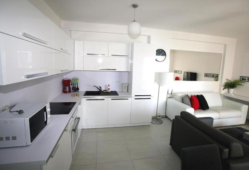 White Residence Luxury Apartments