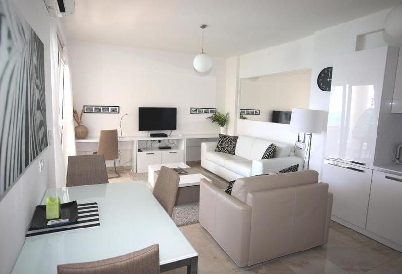 White Residence Luxury Apartments