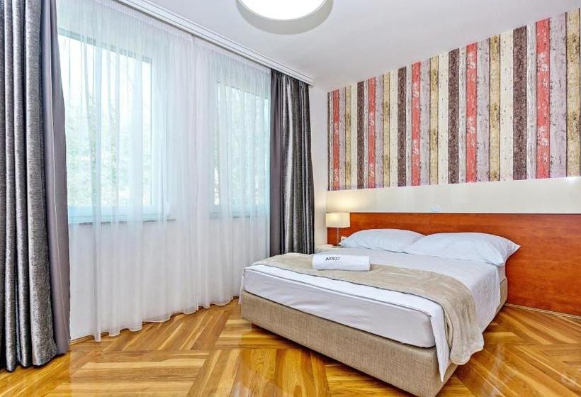 Aparthotel Adeo