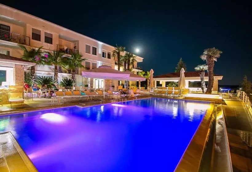 Aparthotel Adeo