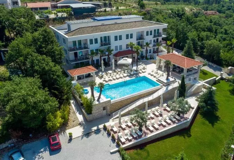 Aparthotel Adeo