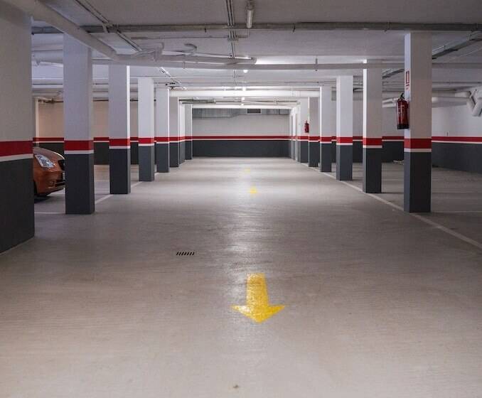 Beatrix 2000 - Caliu Apartments