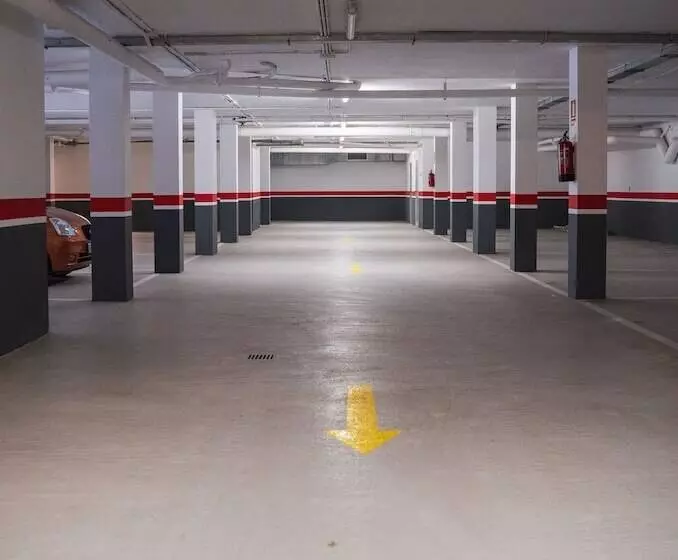 Beatrix 2000 - Caliu Apartments