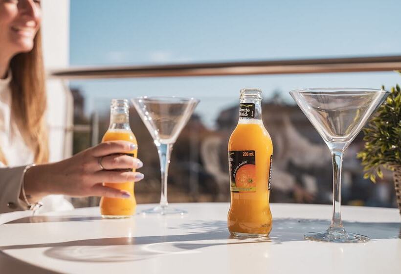 Beatrix 2000 - Caliu Apartments