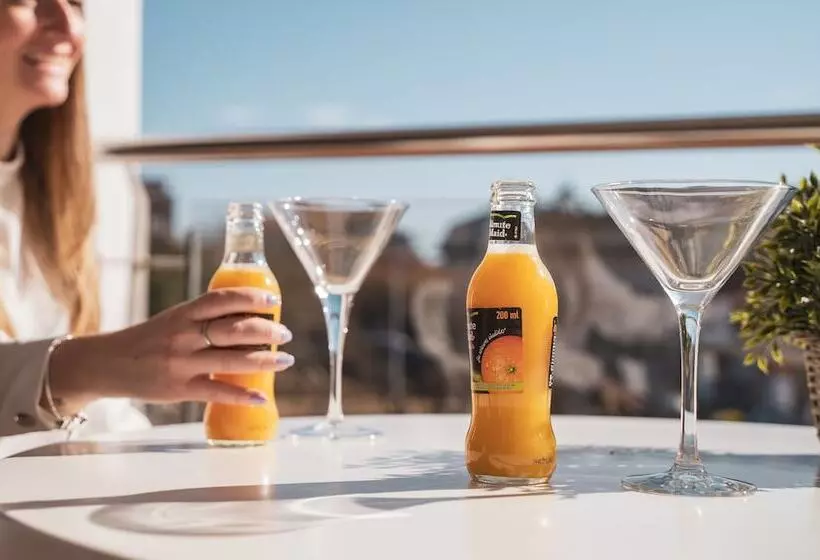 Beatrix 2000 - Caliu Apartments