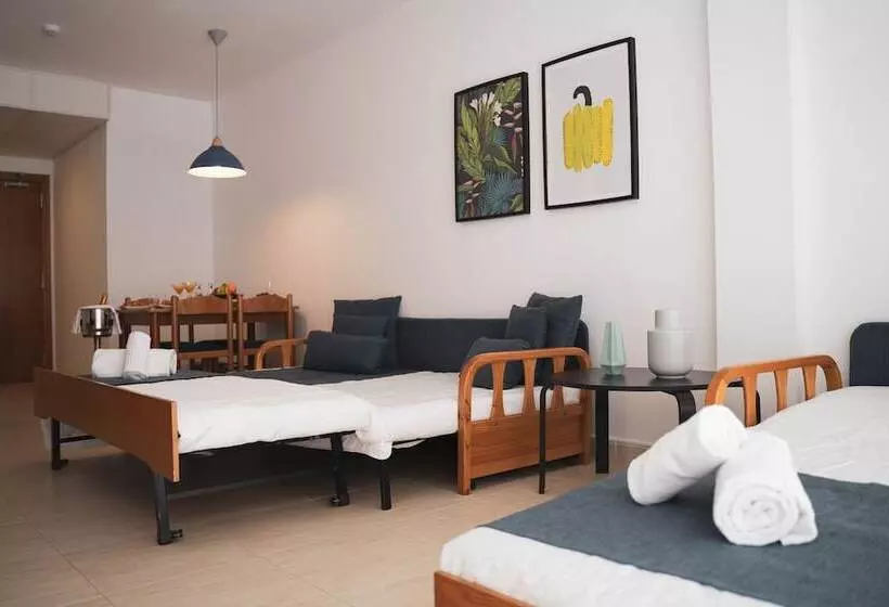 Beatrix 2000 - Caliu Apartments