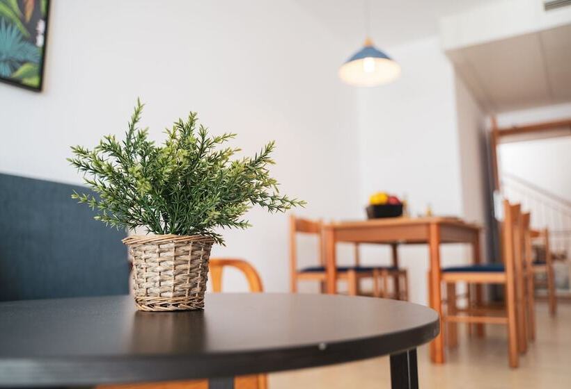 Beatrix 2000 - Caliu Apartments