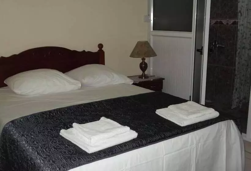 تختخواب و صبحانه Luxor Residence Guesthouse