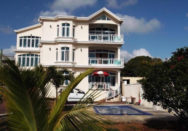 تختخواب و صبحانه Luxor Residence Guesthouse