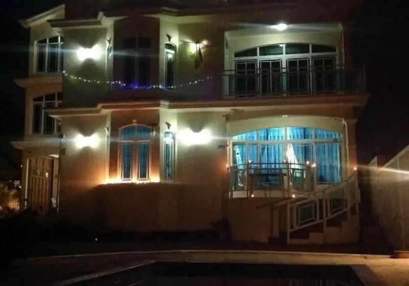 تختخواب و صبحانه Luxor Residence Guesthouse