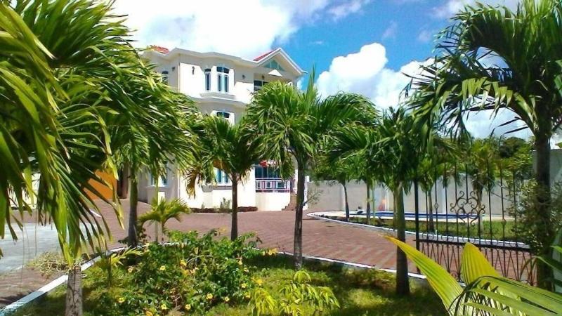 تختخواب و صبحانه Luxor Residence Guesthouse