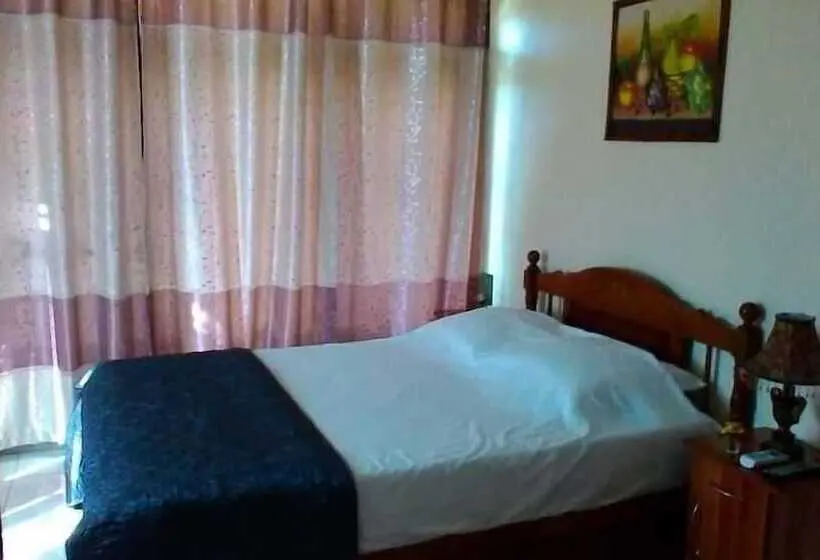تختخواب و صبحانه Luxor Residence Guesthouse