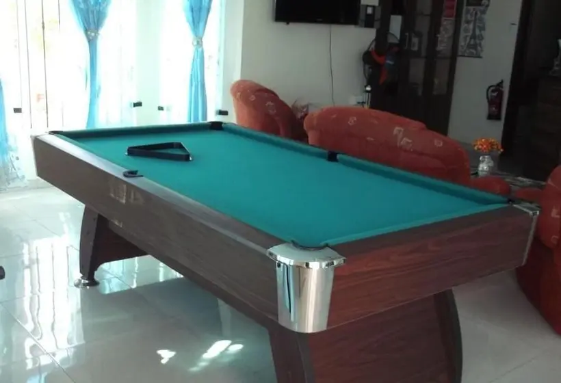 تختخواب و صبحانه Luxor Residence Guesthouse