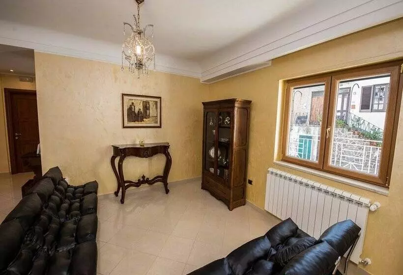 Aamiaismajoitus (B&B) Residenza Prestige Tropea